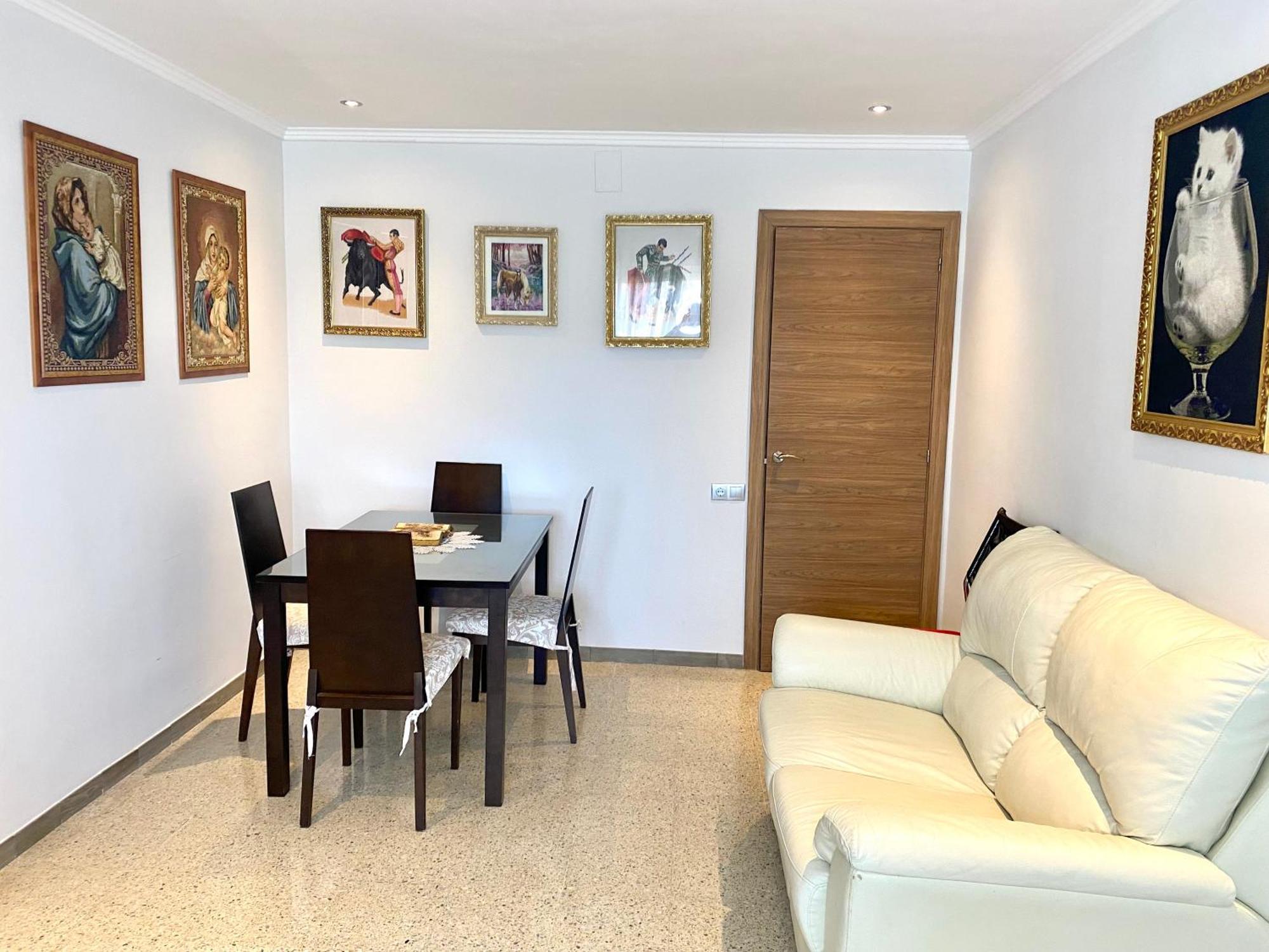 Shared Apartment! Piso Compartido! общая квартира! Allotjament en família