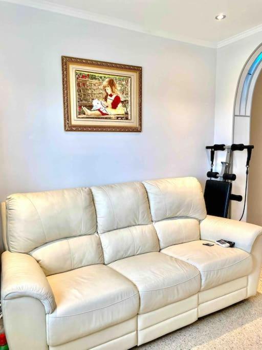 Séjour chez l'habitant Shared Apartment! Piso Compartido! общая квартира! Séville